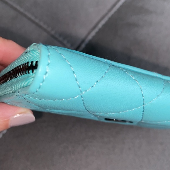 NWT, Chanel O-Cardholder - Picture 4 of 12